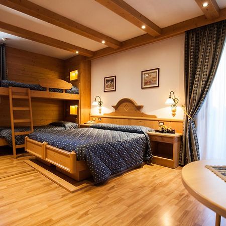 פרום Hotel Posta מראה חיצוני תמונה