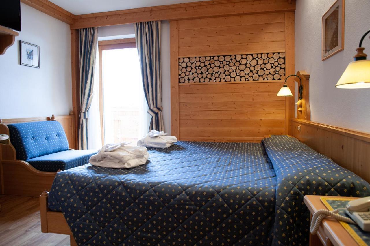 פרום Hotel Posta מראה חיצוני תמונה