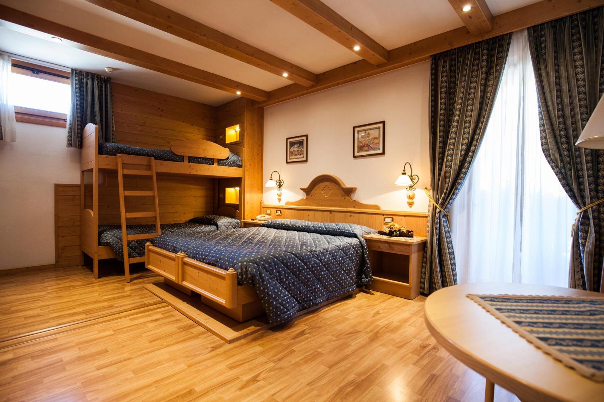 פרום Hotel Posta מראה חיצוני תמונה