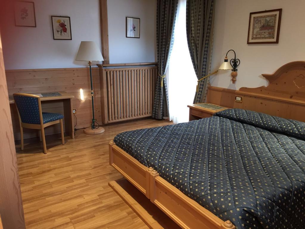 פרום Hotel Posta מראה חיצוני תמונה
